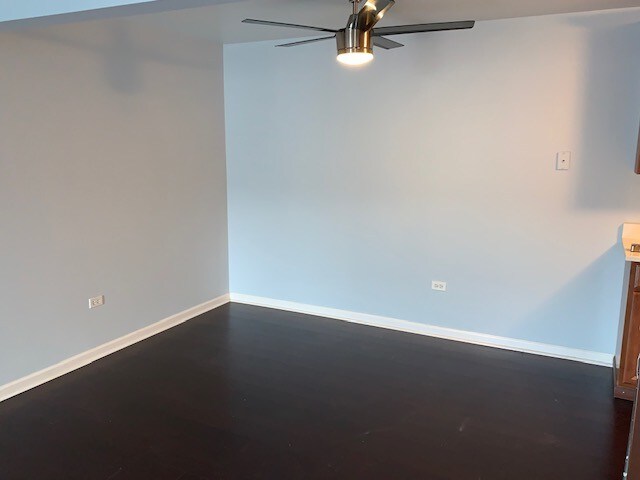 Foto del edificio - 522 E Bailey Rd