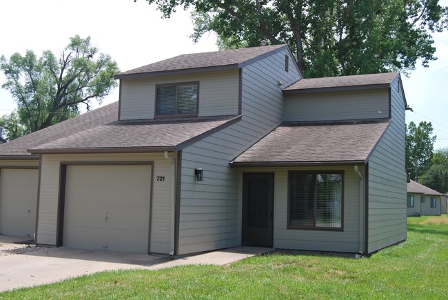 Building Photo - Northfield and Millstead Duplexes