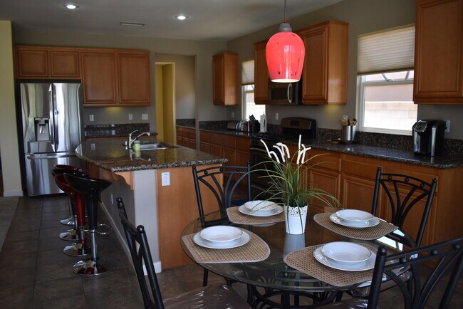 Building Photo - 82564 Hughes Dr