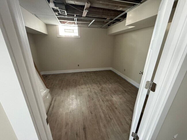 Building Photo - Under renovation! Glorious 4+ bed house along Wheelock.