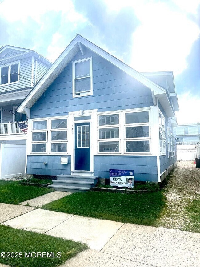 Building Photo - 191 3rd Ave