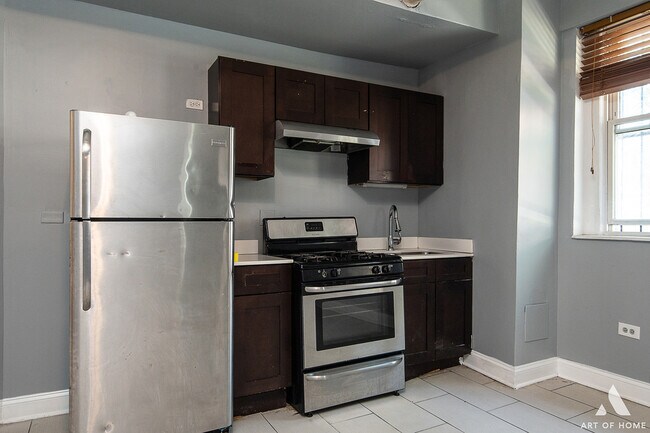 Foto del edificio - 2203 E 70th Pl