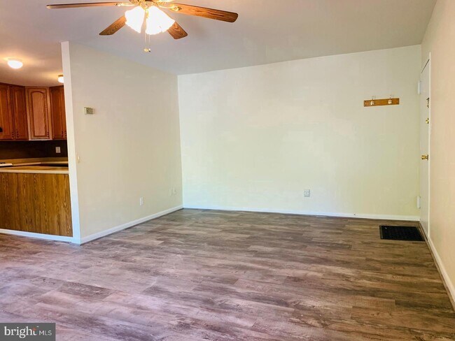 Building Photo - 201 Cork Ln