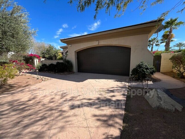 Building Photo - 135 Tesori Dr
