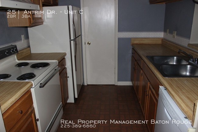 Foto del edificio - Townhome near Sharp Ln.