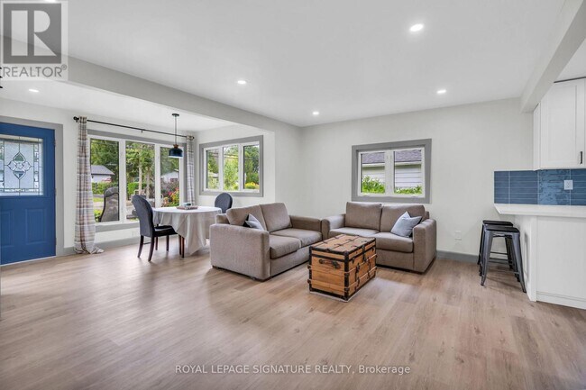 Photo du bâtiment - 117 Maple Ave