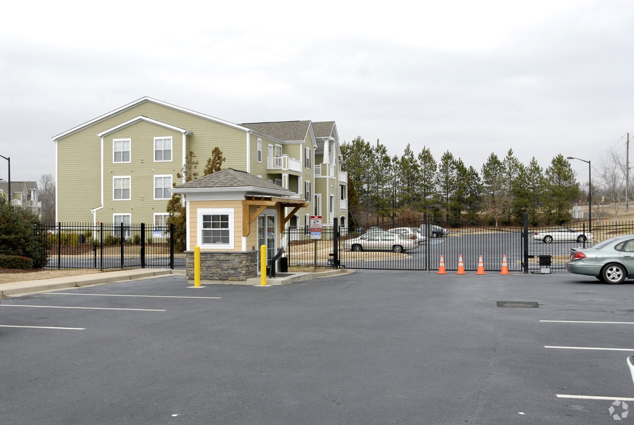 University Pointe Apartments in Macon, GA