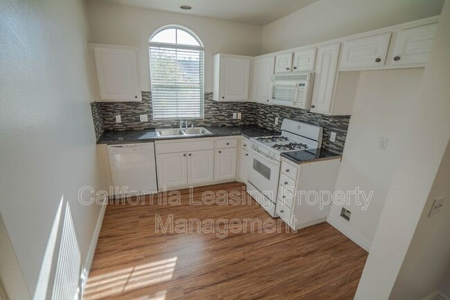 Building Photo - 20000 Plum Canyon Rd
