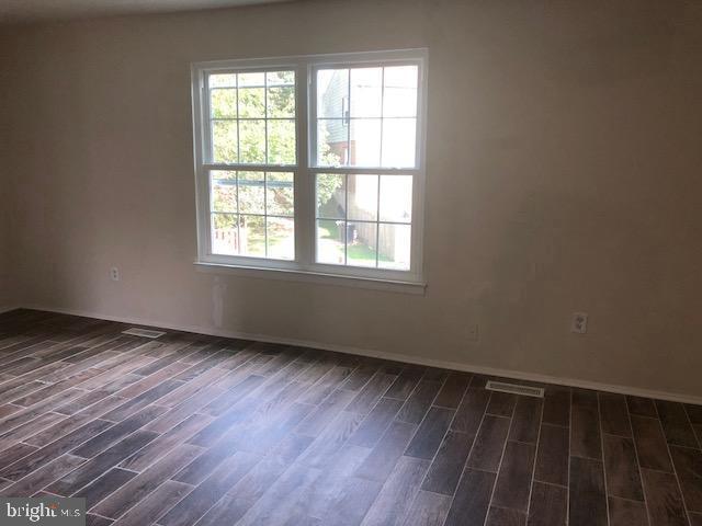 Primary Photo - 1805 Falcon Ct