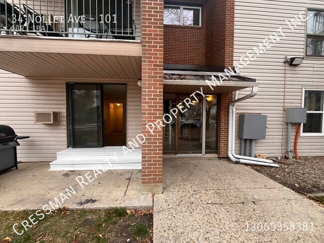 Building Photo - 2 Bedroom 1 Bathroom Ground Level Apartmen...