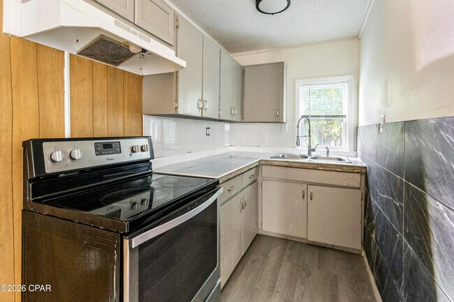 Foto del edificio - 2722 E 6th St