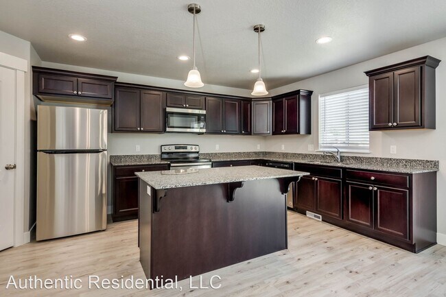 Foto del edificio - 4 br, 3.5 bath House - 119 N Stone Gate Dr