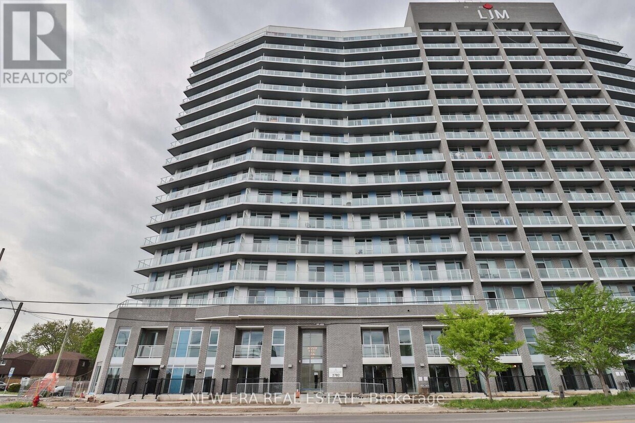 Photo principale - 2782-2782 Barton St E