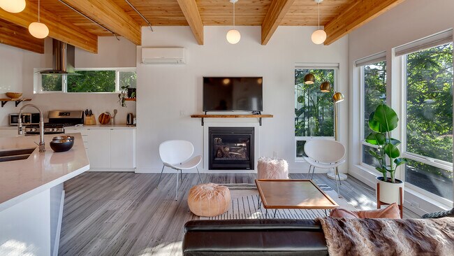 Foto del edificio - 6824 N Catlin Ave