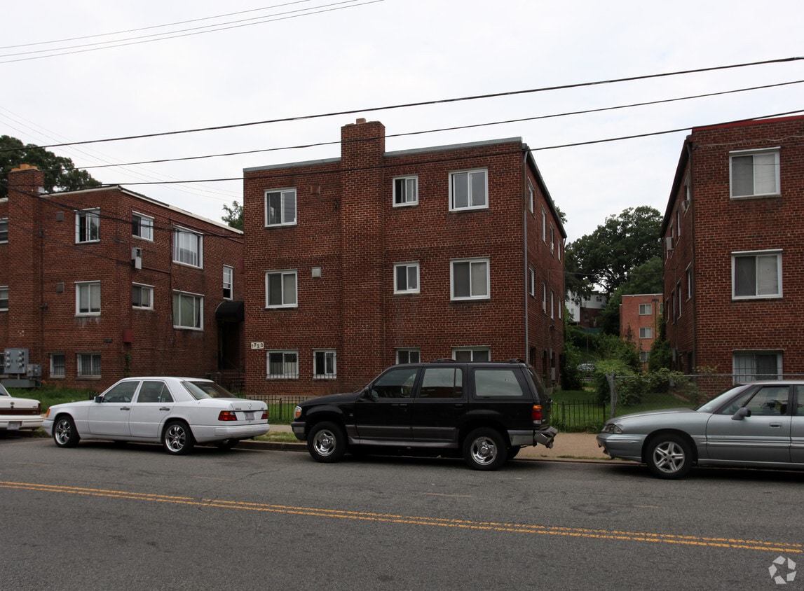 Primary Photo - 1723 27th St SE