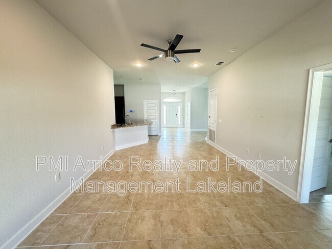 Foto del edificio - 1500 Grey Eagle Lane
