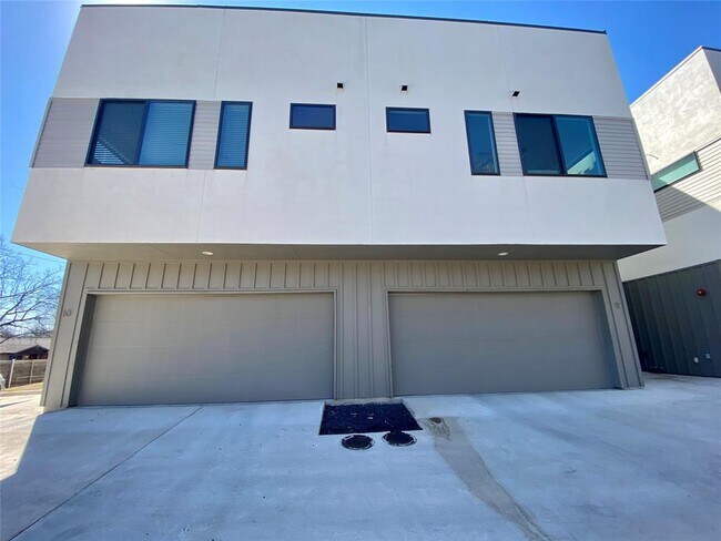 Foto del edificio - 6409 Berkman Dr
