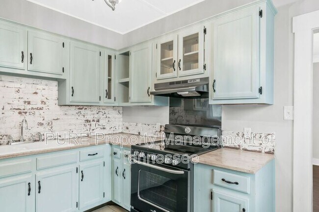 Building Photo - 404 Jones St