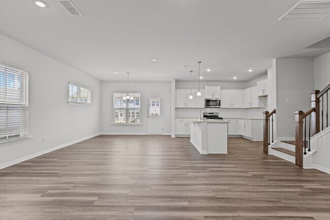 Foto del edificio - Gorgeous New Construction!  Updated Kitche...