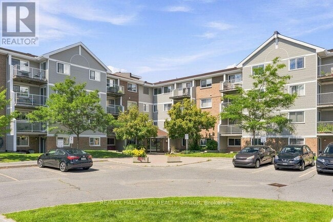 Building Photo - 270 Brittany Dr