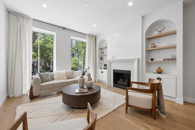 Foto del edificio - 3739 N Clifton Ave