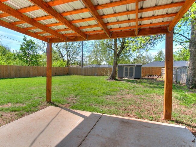 Foto del edificio - 1626 W Boyd St