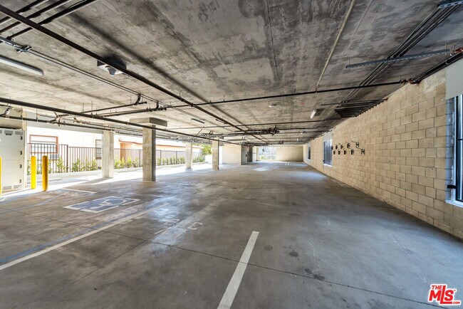 Foto del edificio - 5506 Thornburn St