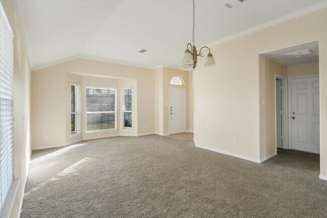 Foto del edificio - 835 Dracena Ct