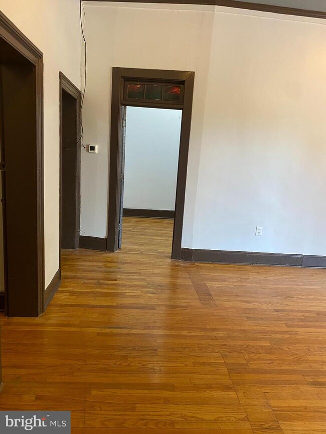 Building Photo - 105 N Loudoun St