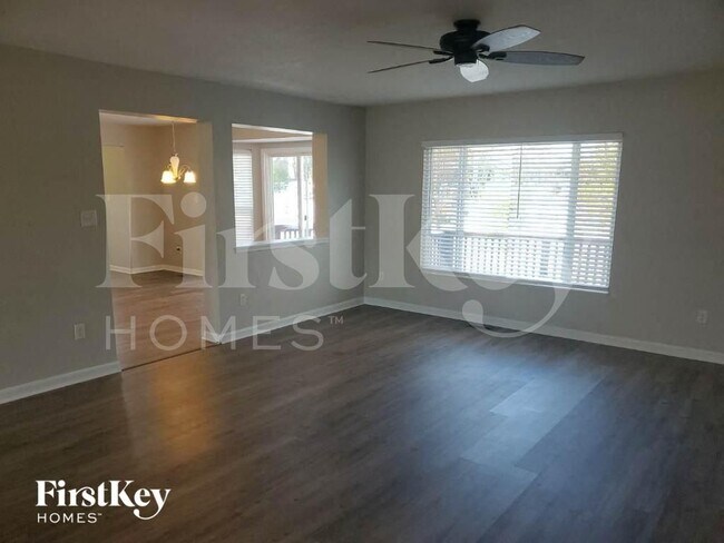 Foto del edificio - 5606 Beechtree Ln