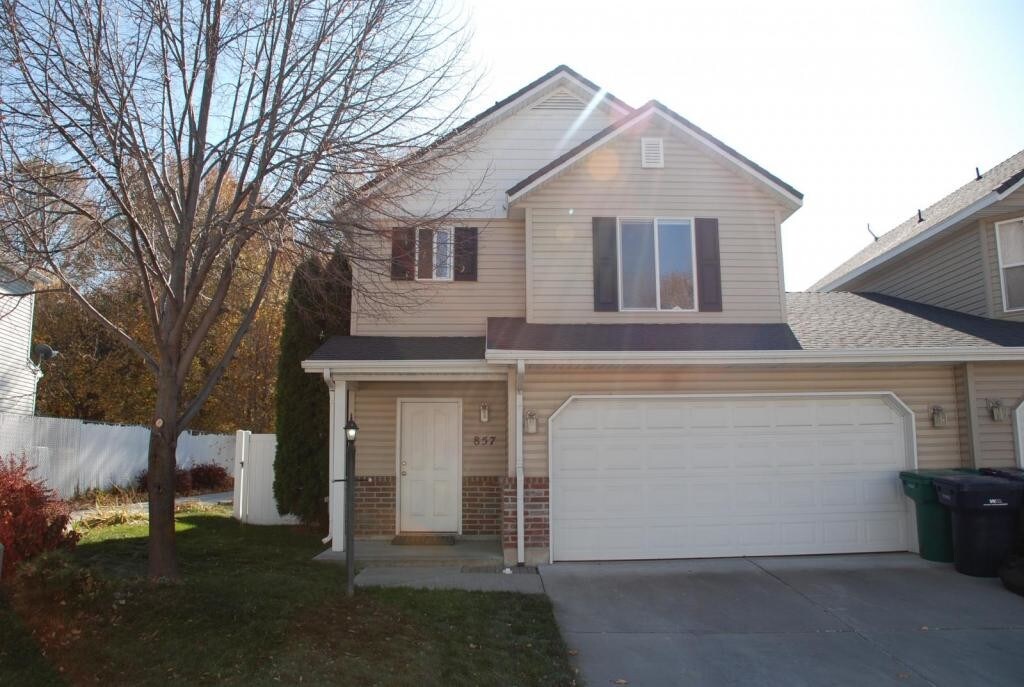 Foto principal - 857 Quinn Ct