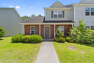 Building Photo - 206 Streamwood Dr