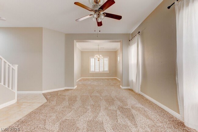 Building Photo - 809 Royal Birch Ln