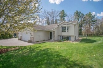 Building Photo - 9408 Madelyn Ct