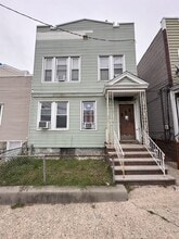 Building Photo - 240 Linden Ave