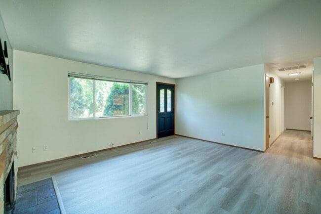 Foto del edificio - 3Bd/1.75Ba Kirkland House