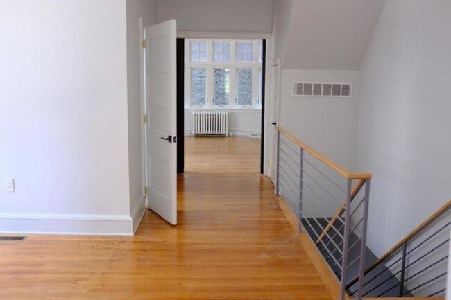 Building Photo - 315 S 22nd St