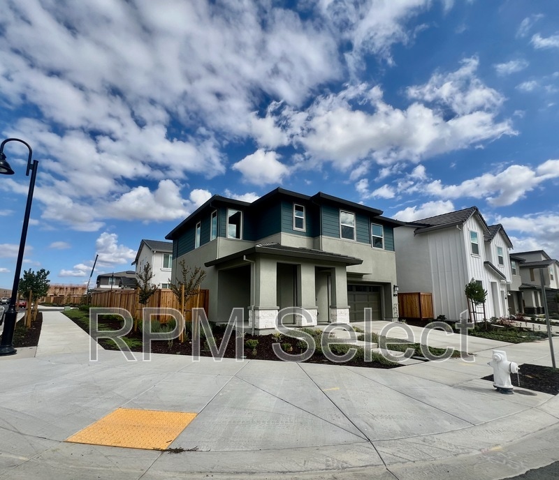 Foto principal - 2604 Atascadero Dr