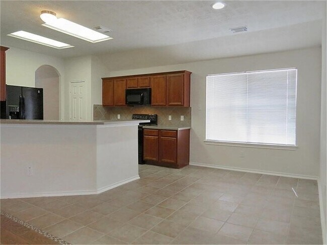 Foto del edificio - 6410 Bonnie Chase Ln