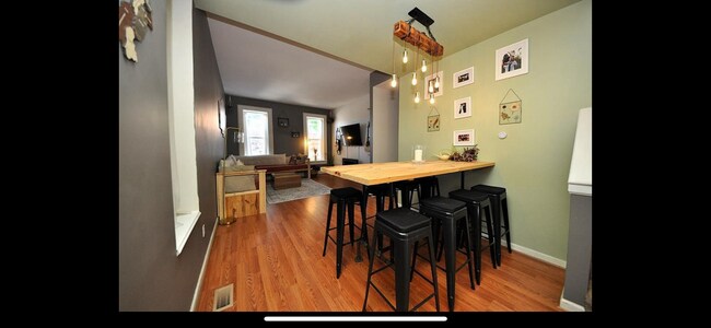 Foto del edificio - 2862 McNair Ave