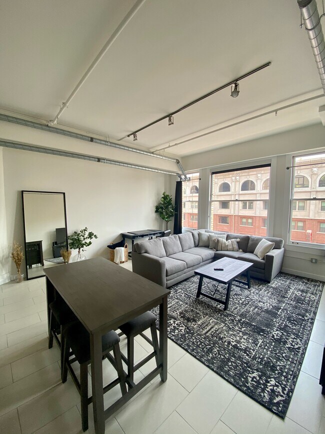 Foto del edificio - 939 S Broadway