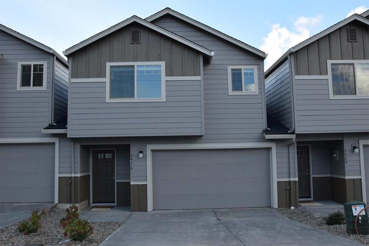 5916 NE 71st Ct, Vancouver, WA 98661 Townhome Rentals in Vancouver WA