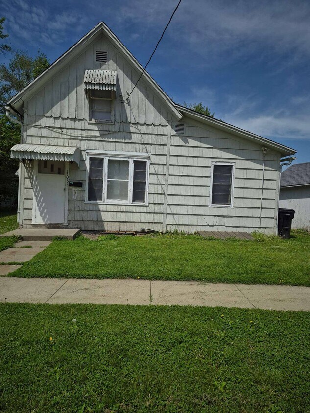 Primary Photo - 405 N Webster St