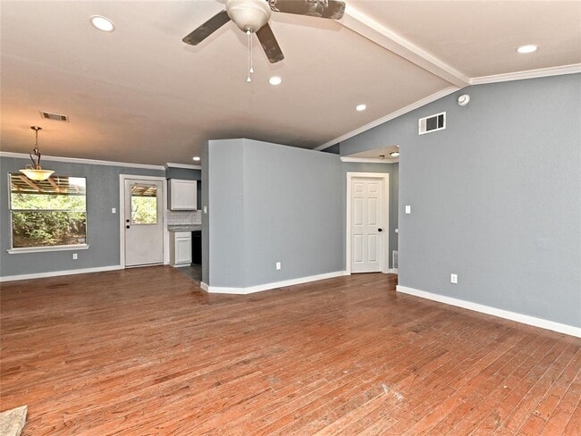 Building Photo - 2918 Zeke Bend
