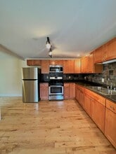 Building Photo - 52 North St