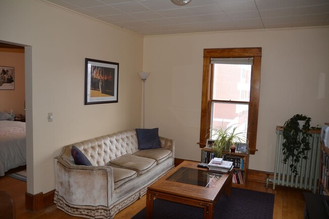 Foto del edificio - 3740 Bryant Ave S
