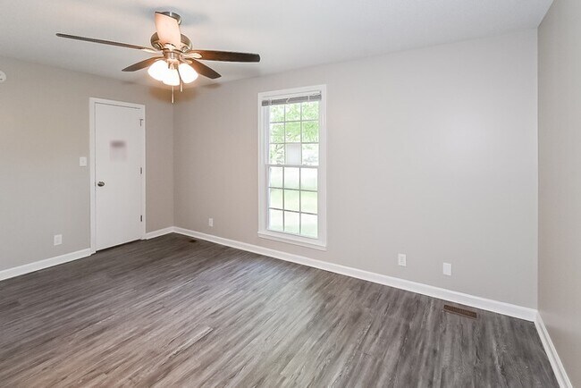 Foto del edificio - Lovely 3 Bedroom Home in Clarksville!