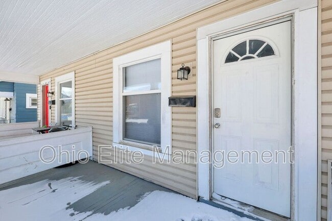 Building Photo - 775 S 17th St