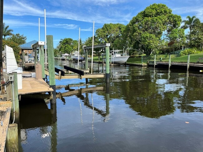 Photo - 510 SW South Carolina Dr House