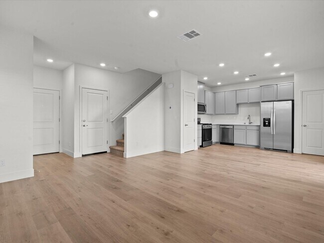 Building Photo - The Birch - - 3 Bedroom, 2.5 Bath single f...